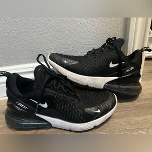 Nike Air Max 270